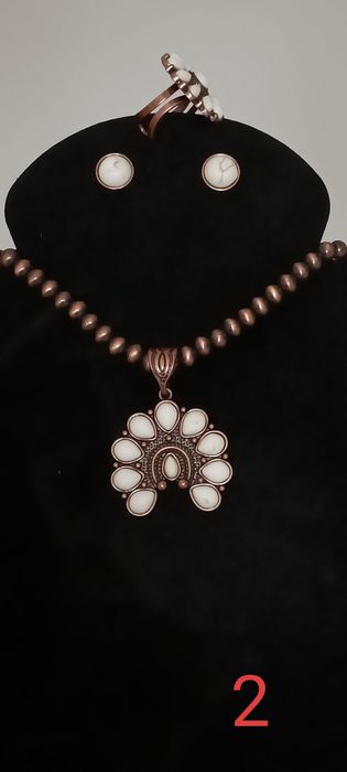 Conjunto colar brincos e anel