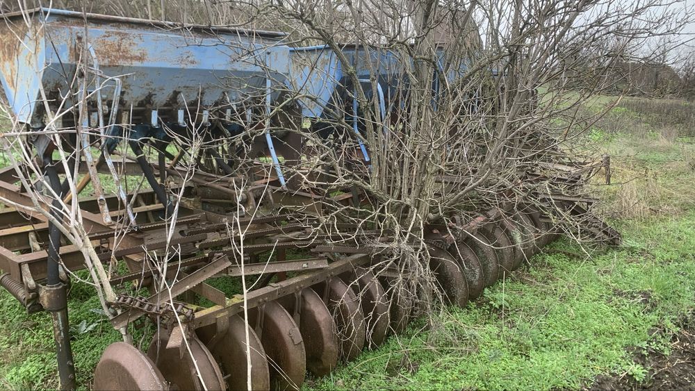 Продам сівалки SЕМЕАТО TDNG 420 прямий посів.  Також Ротаційну борону.
