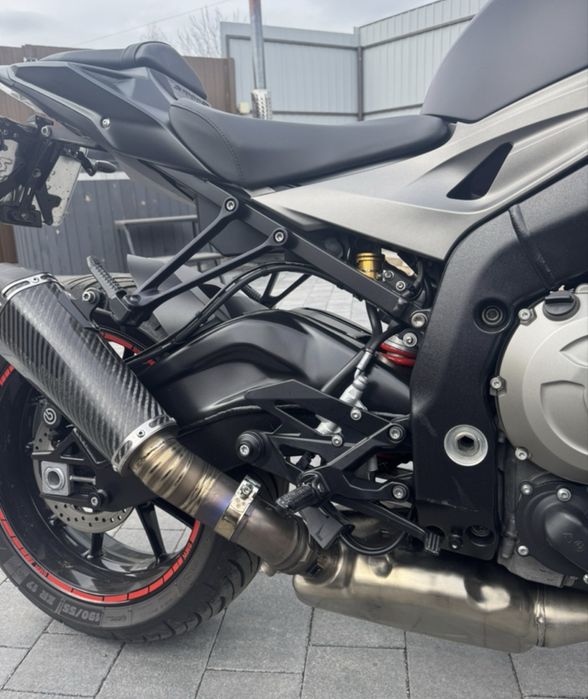Мотоцикол бмв S1000R