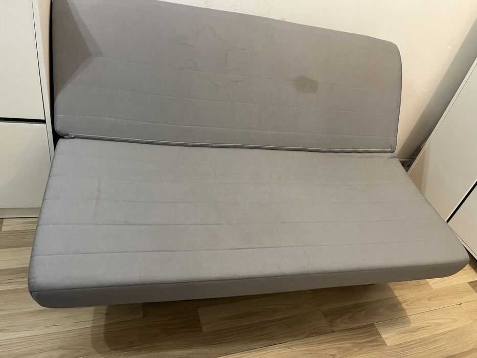 Vendo Sofá Cama de Casal de Ferro