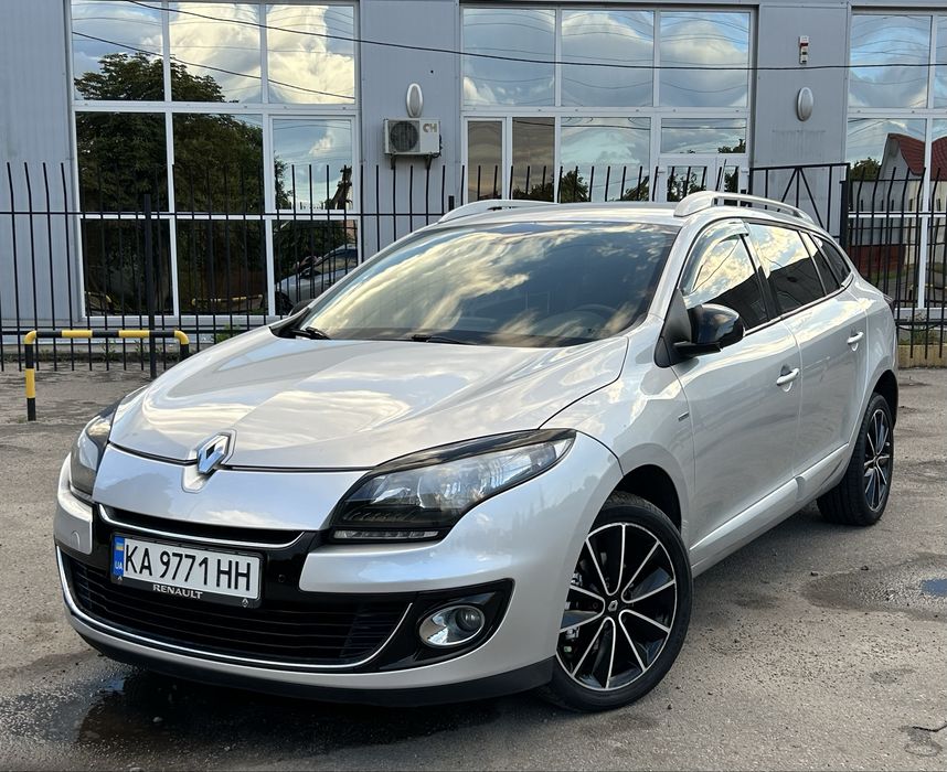 Renault Megane Bose 2012 рік НЕ ФАРБОВАНИЙ