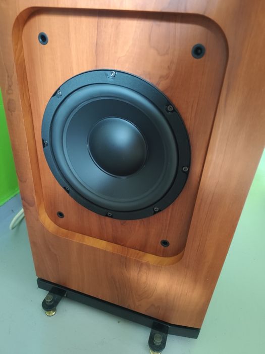 Kolumny Jamo s 606