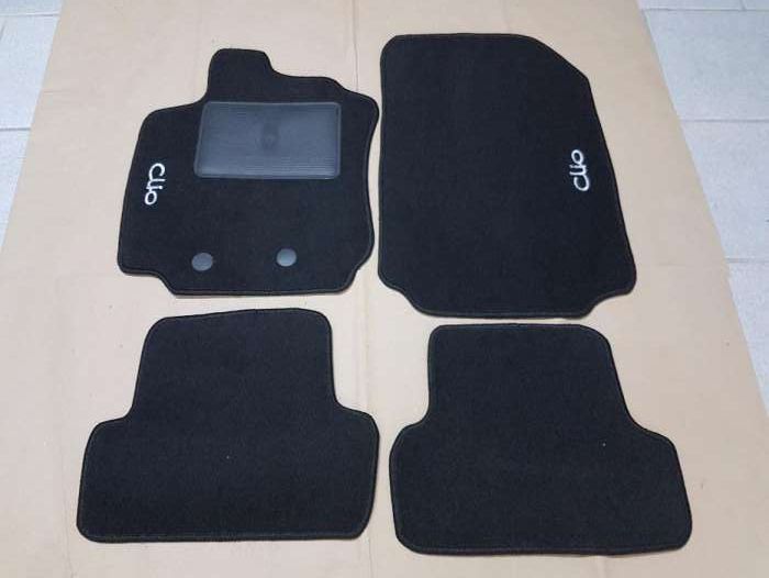 Tapetes automóveis multimarcas