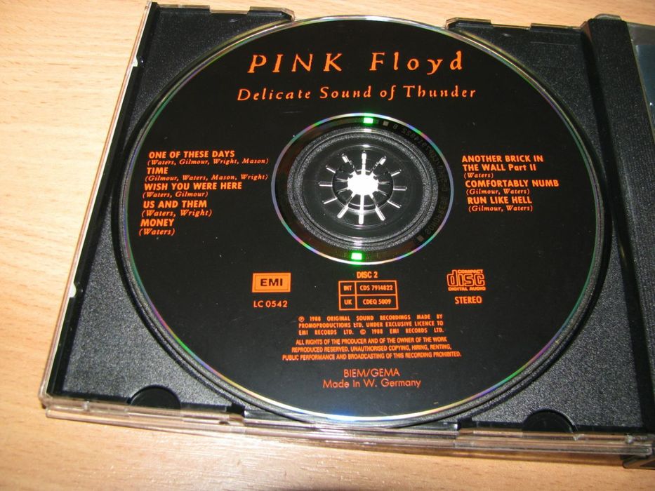 PINK FLOYD - Delicate Sound Of Thunder (1988 EMI 2CD)