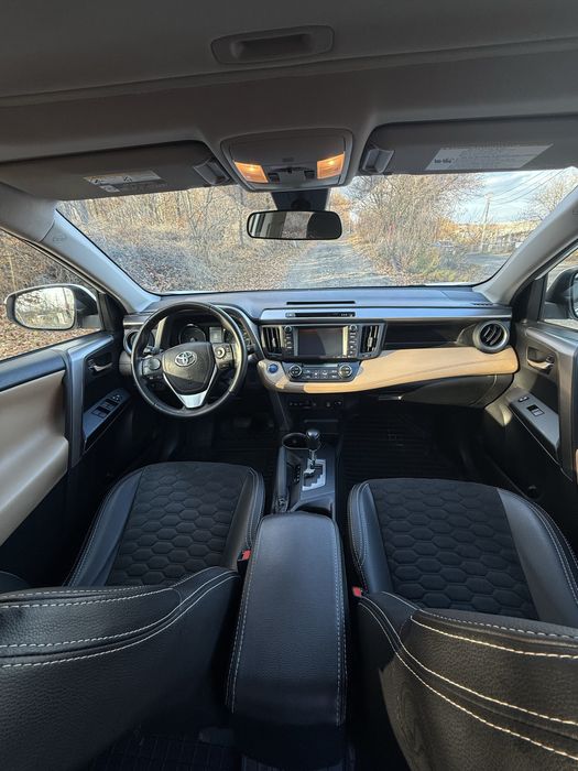 Продам Toyota rav 4 гібрид 2018