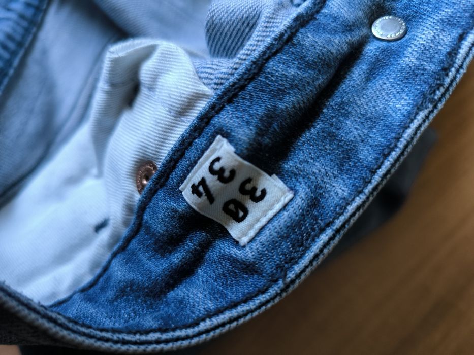Jack & Jones jeansy męskie 30/34 slim fit niebieskie przecierane