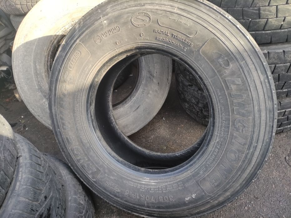 Продам вантажну гуму 305/70R19.5