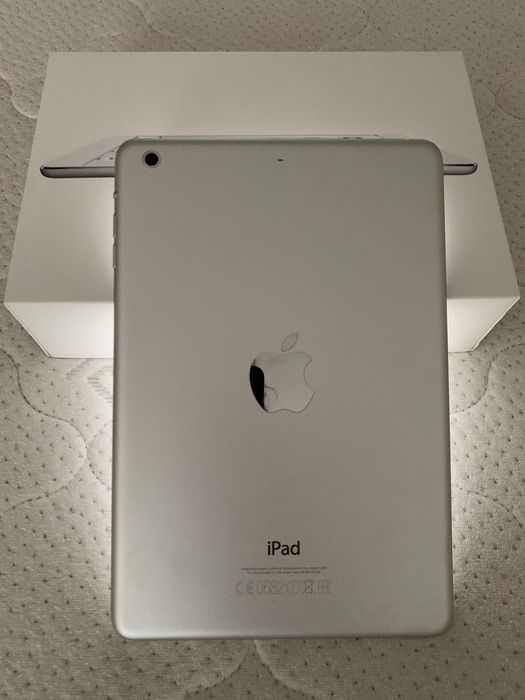 Планшет iPad mini 2 32 Gb