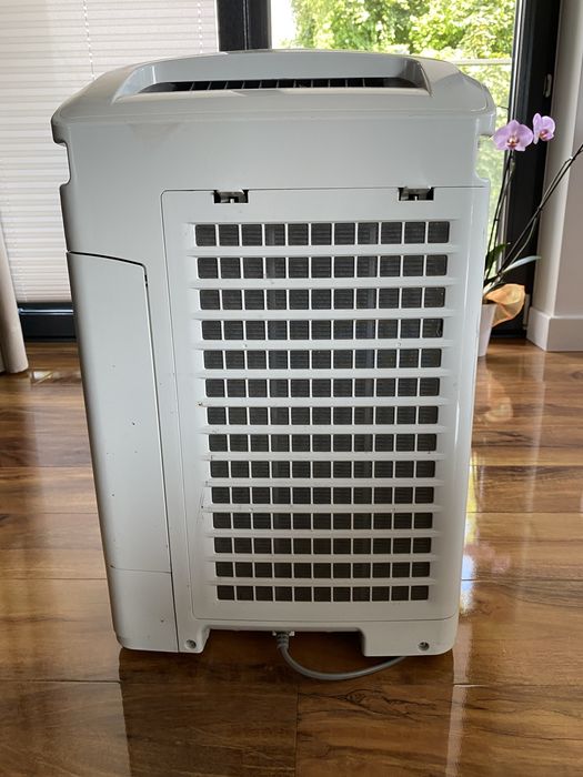 Odświeżacz powietrza SHARP KC-A40EU-W