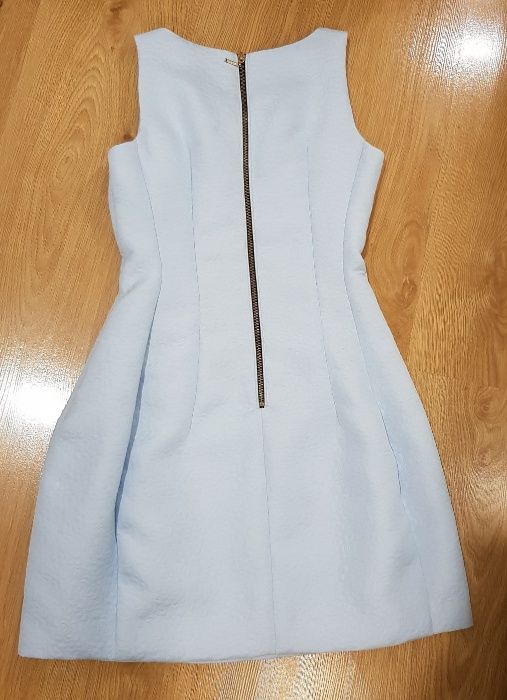 Błękitna sukienka na wesele