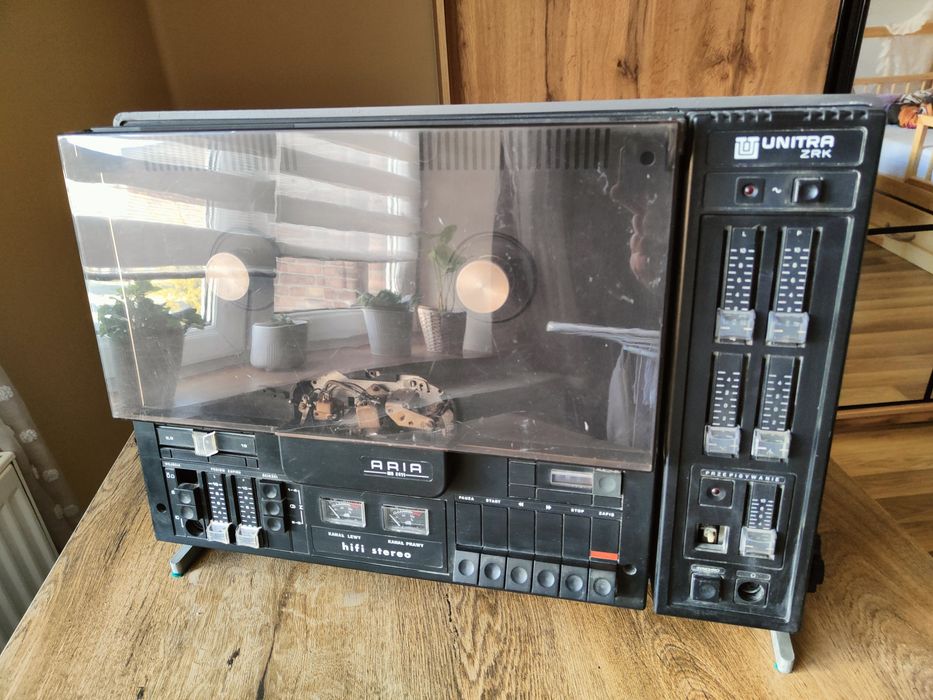 Magnetofon UNITRA Aria + taśmy