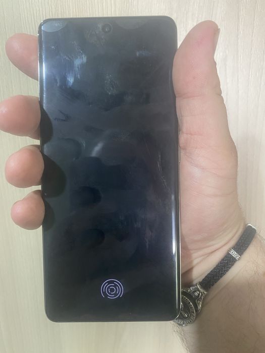 Продам телефон