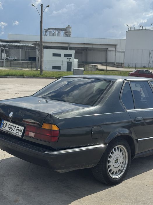 Bmw е32 730i