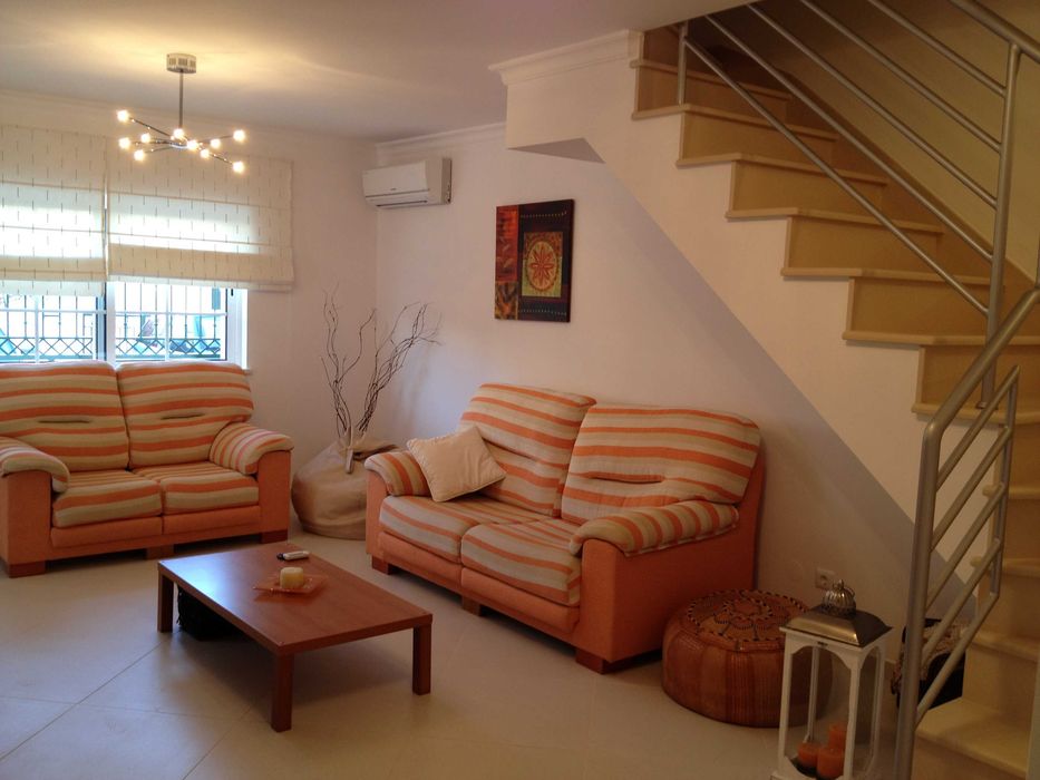 Casa com PISCINA