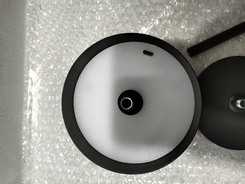 czarna, bezprzewodowa lampa stołowa LED Brunner Lucien.