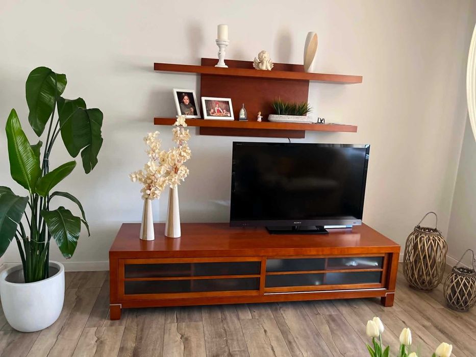 Komplet mebli do salonu - szafka RTV + półka + stolik + lampa