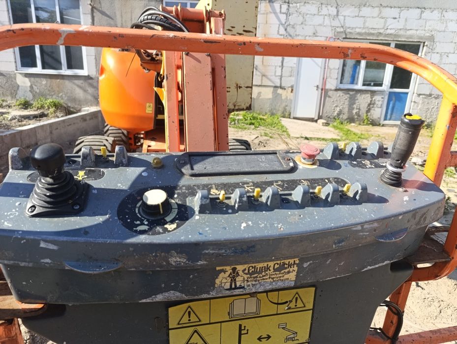 Оренда колінчастий підйомник, авто підйомник, колісний підйомник.