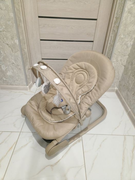 Шезлонг дитячий Chicco