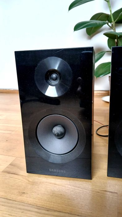 Wieża samsung MM-E330D