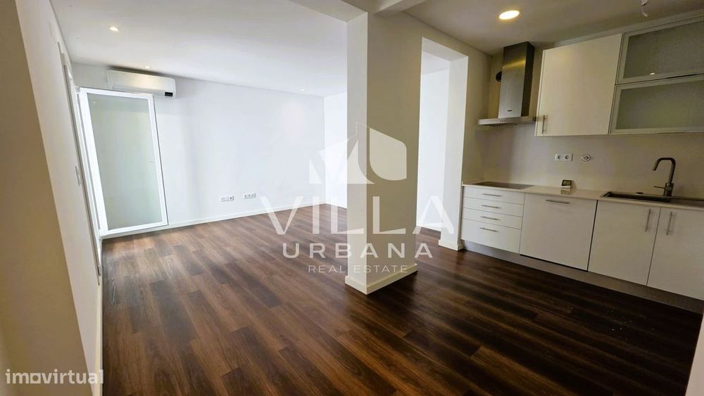 Apartamento T2 c/ Espaço Exterior localizado no Centro de Almada