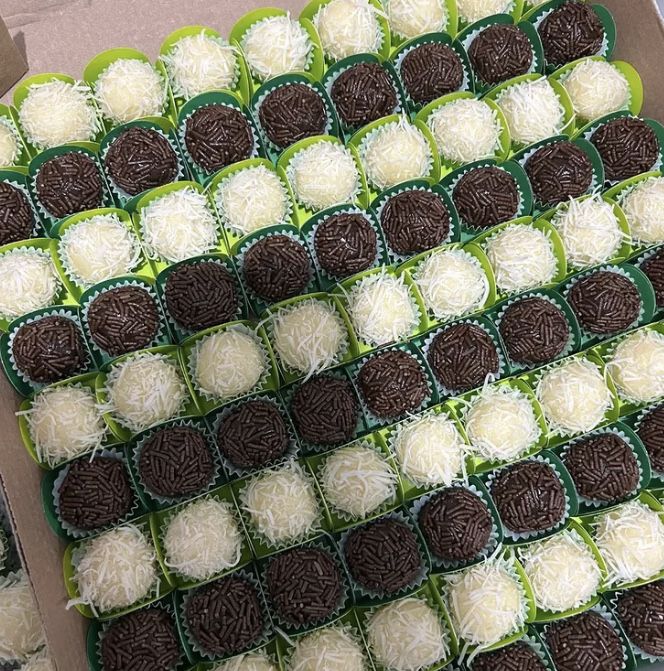 Doces e brigadeiros gourmet