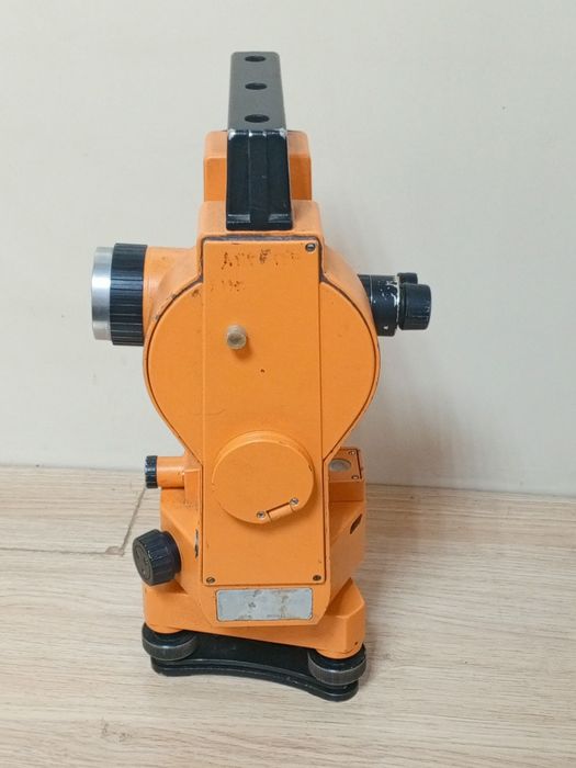 Оптичний теодоліт УОМЗ 3Т5КП