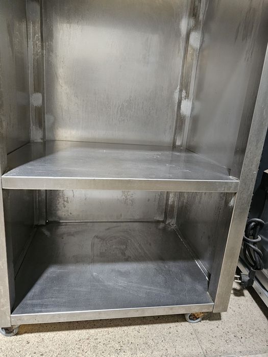 Módulo de inox com rodas