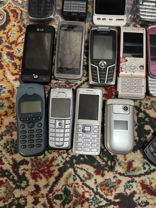 Лот Мобільних телефонів з Власної Колекції ціна за все!