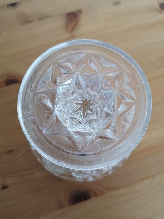 Duża cukiernica na nóżce - szkło lub kryształ