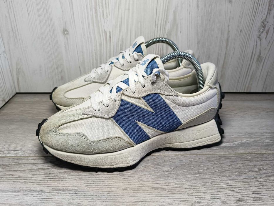 New Balance 327.       .