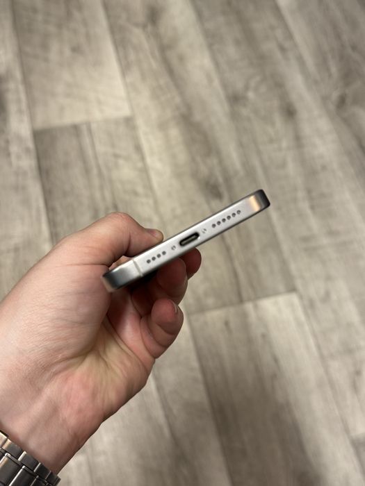 iPhone 15 Pro Max 512Gb White Titanium під відновлення.