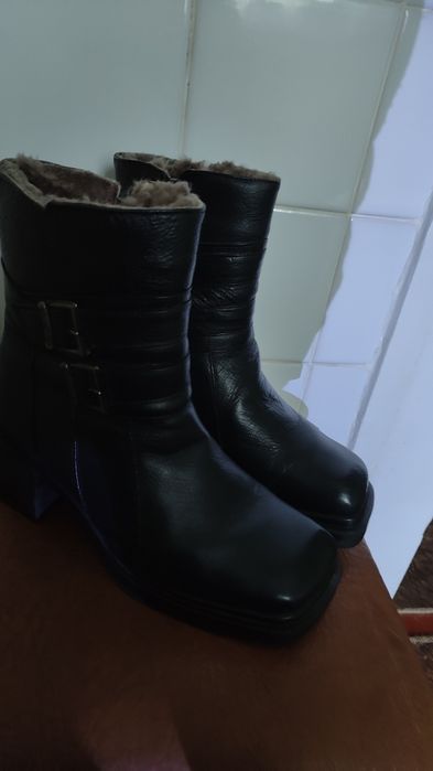 Ботинки женские зимние 38 разм