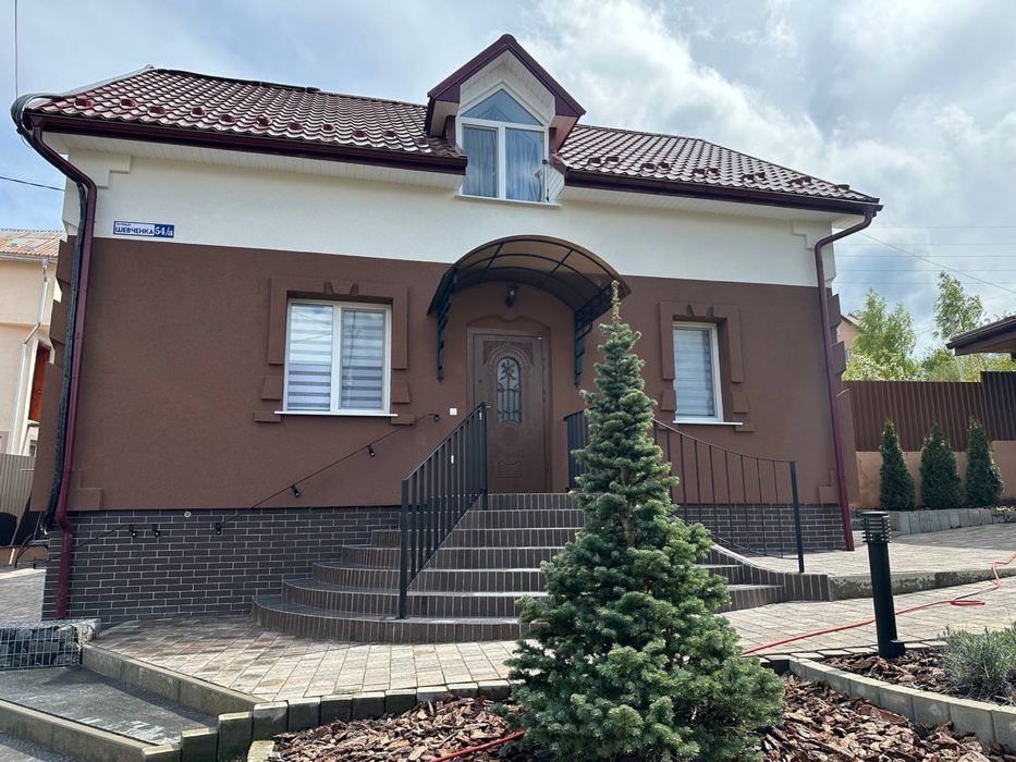 Затишний будинок для відпочинку в центрі Східниці