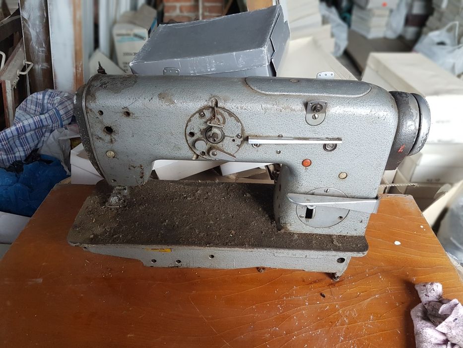 Швейна машинка Textima