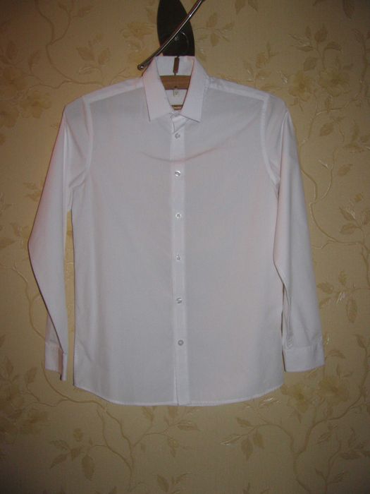 Новая рубашка BHS на 12-13 лет.