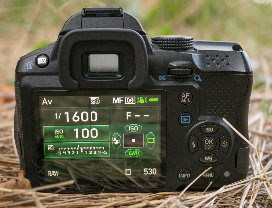Дзеркальна камера Pentax K30