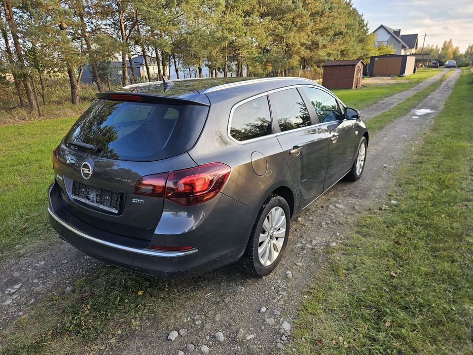 Astra J 2015 rok, bogata opcja.