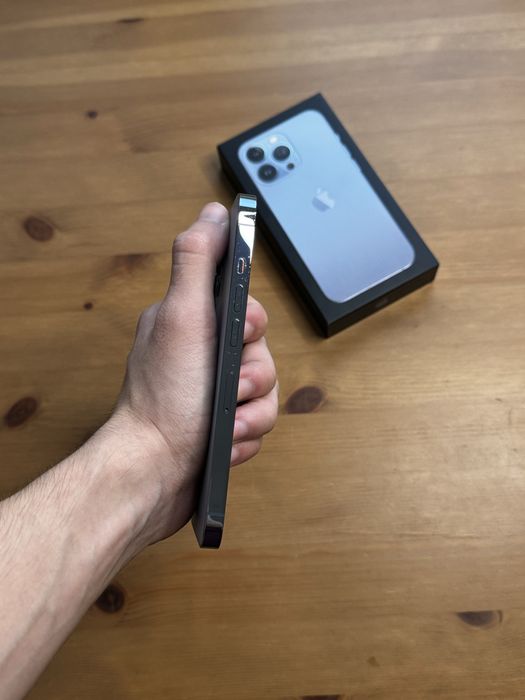 iPhone 13 Pro Sierra Blue