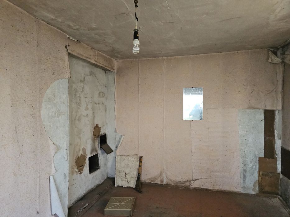 Продам пол-дома,в с. Борки, за Мерефой, статус квартиры