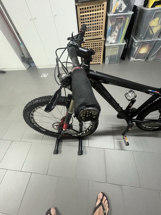 Bicicleta Cube em Carbono