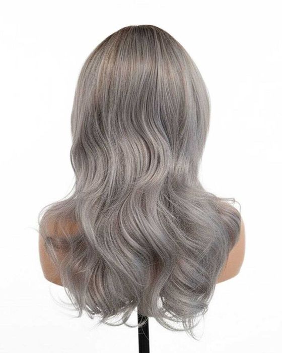 Peruka z koronką w odcieniu platynowego blond ombre