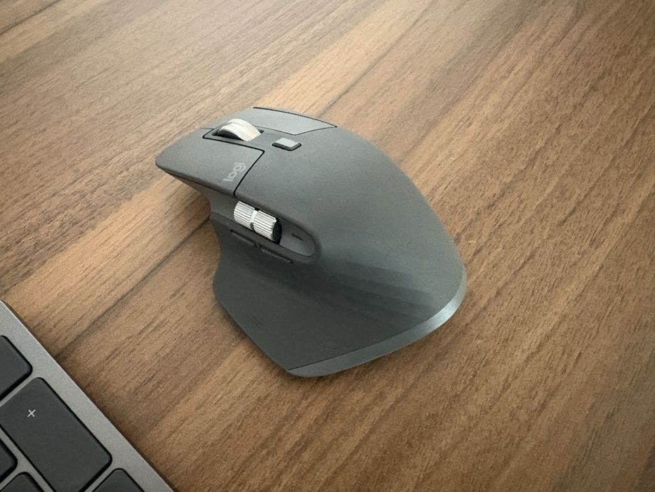 Combo Rato Logitech MX Master 3s + Teclado MX Keys S