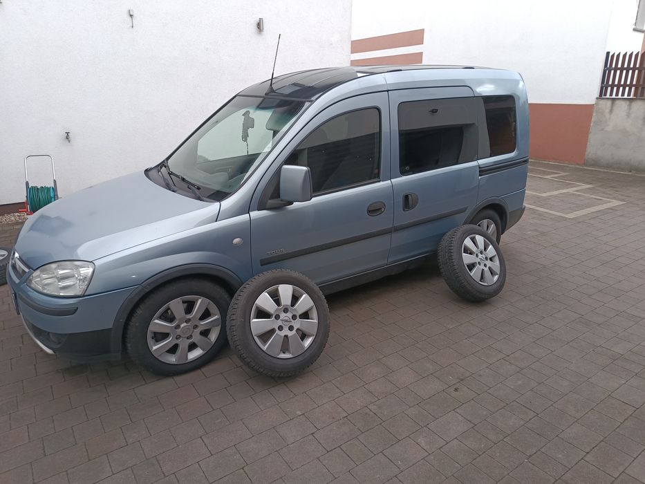 Samochód osobowy Opel Combo Arizona