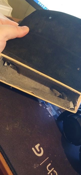 Футляр для навушників JBL