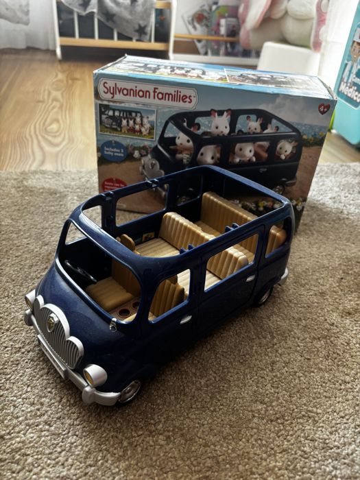 Sylvanian Families Carro de sete lugares