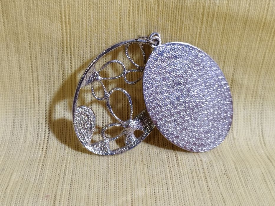 Wisiorek "2 w 1" / Metaloplastyka plus szkiełka/ Nowy