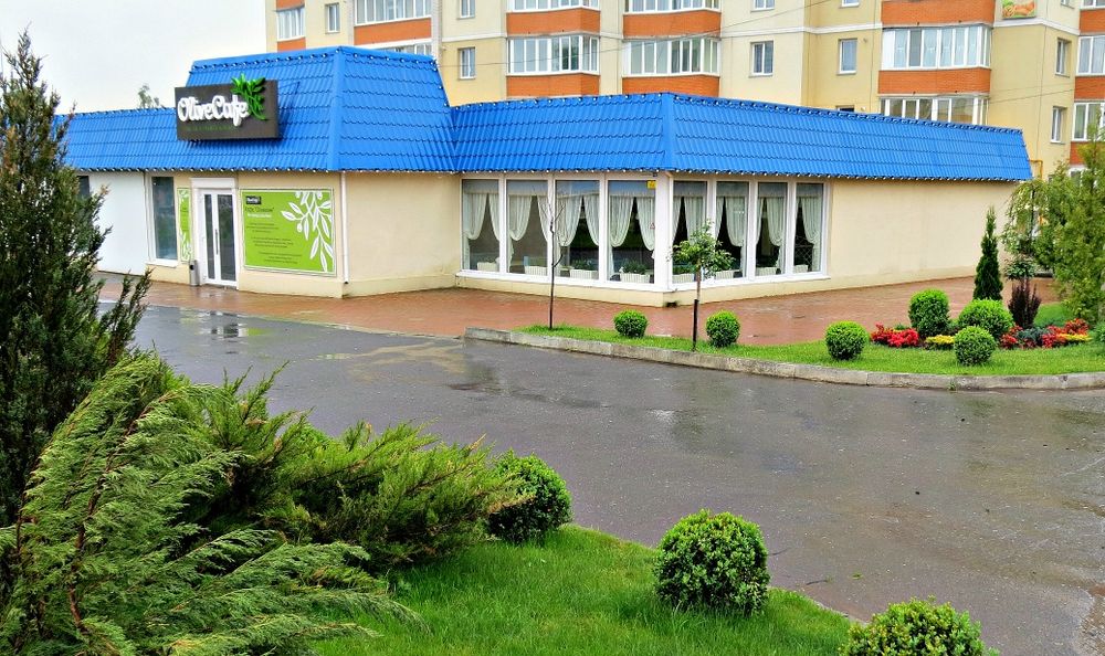 Продаж об'єкта з двох приміщень з діючим кафе в районі автосалонів