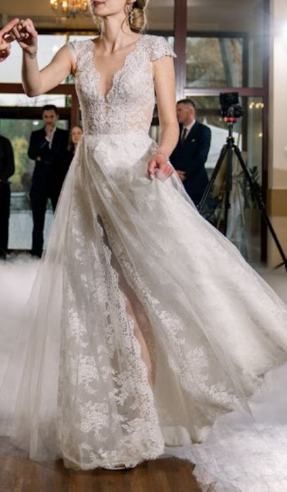 Suknia ślubna koronka