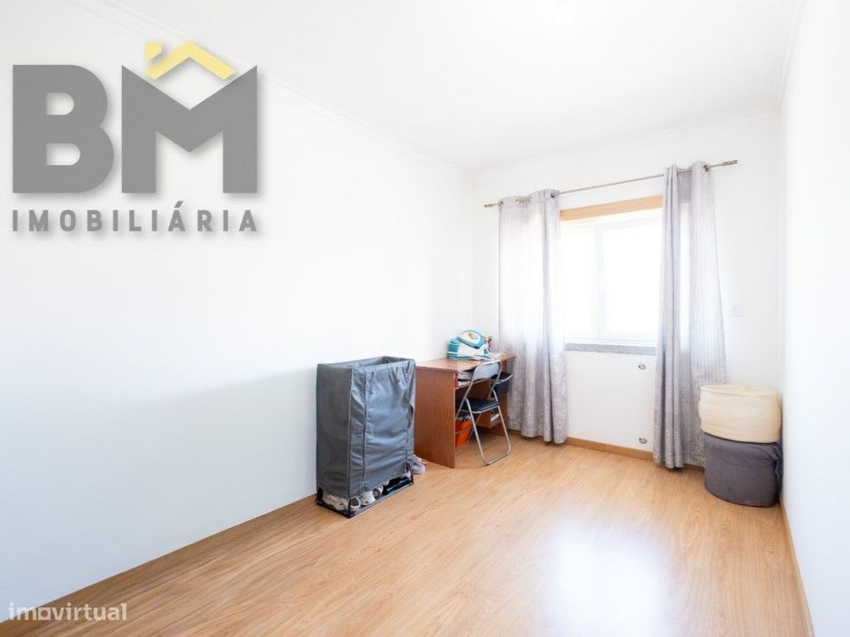 Apartamento T1 convertido em T2 com Tecnologia e Centralidade