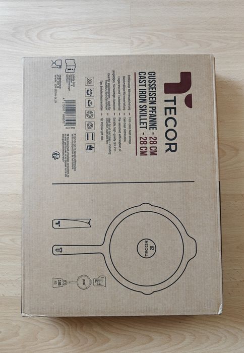 Patelnia żeliwna Tecor 28cm